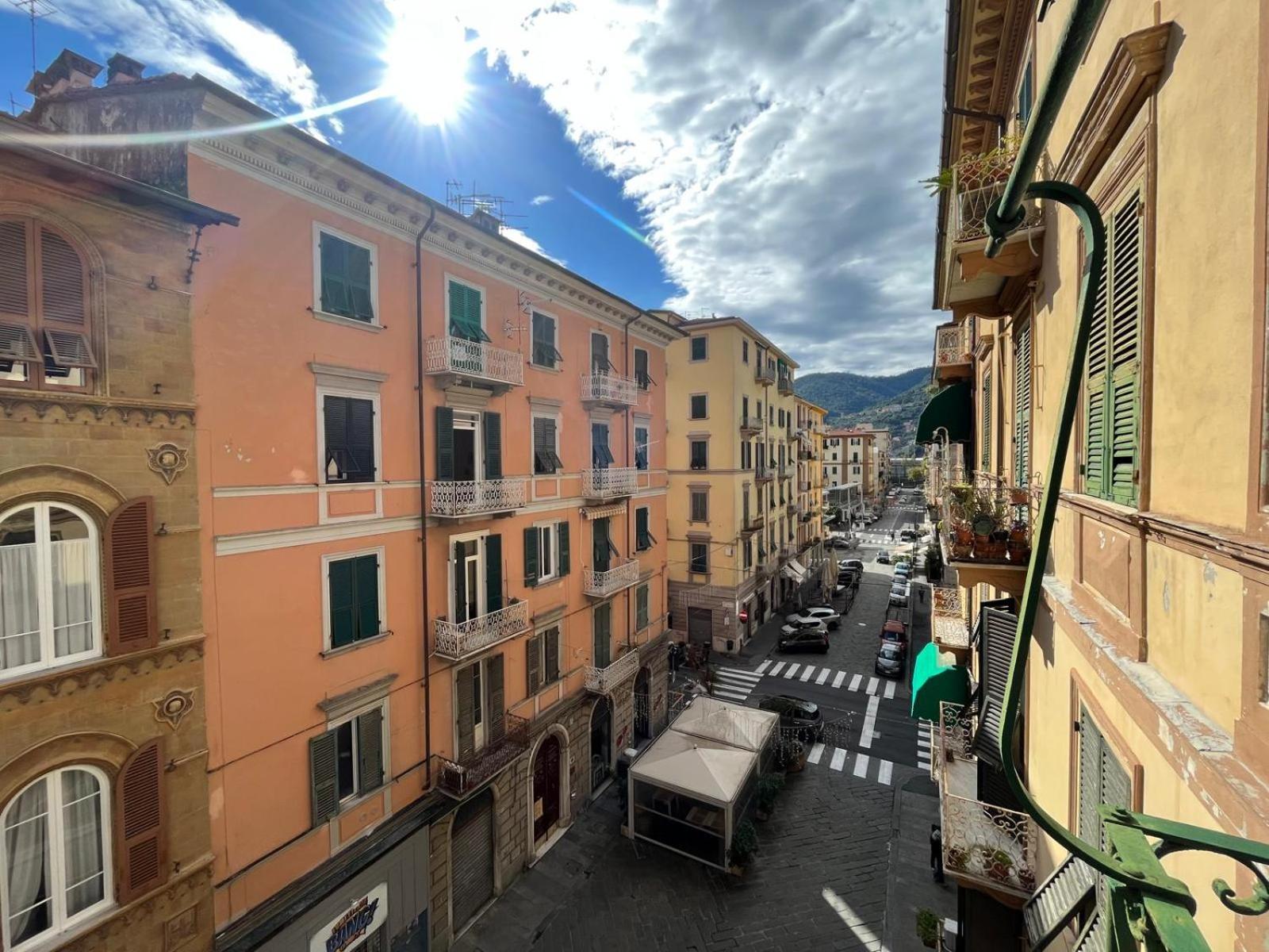 Centrale Ampio Appartamento 5 Minuti Stazione Cinque Terre La Spezia Dış mekan fotoğraf